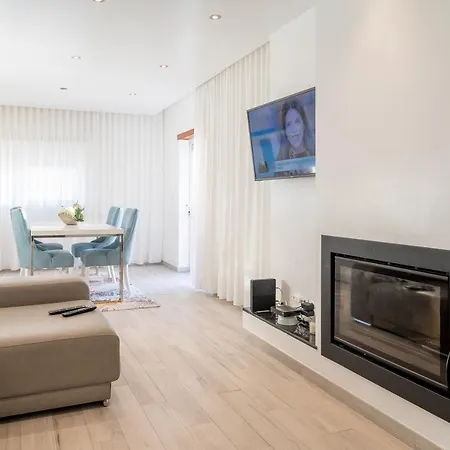 Casas & T2 Mathys Nazare