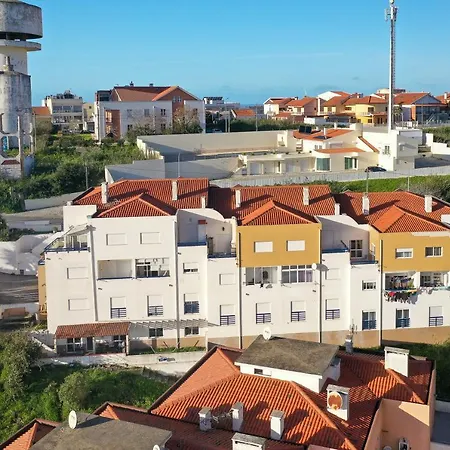Casas & T2 Mathys Apartment Nazare