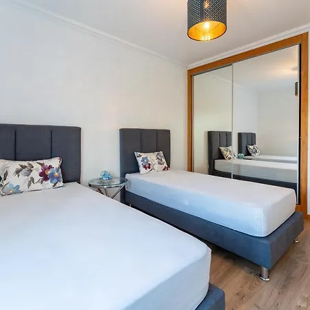 Casas & T2 Mathys Nazare