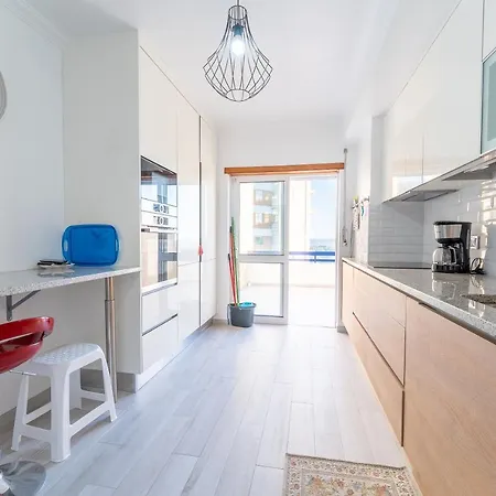 Casas & T2 Mathys Nazare